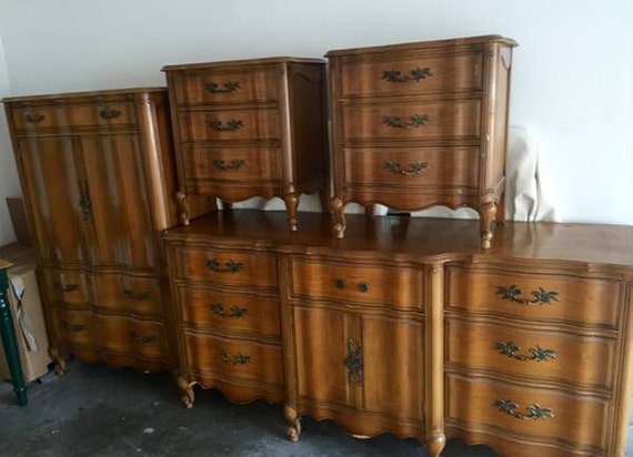 Beautiful 4 Piece Vintage French Provincial Bedroom