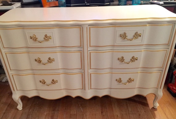 Sold Gorgeous Vintage 6 Drawer French Provincial Dresser With Mirror Sold Gorgeous Vintage 6 Drawer French Provincial Dresser With Mirror