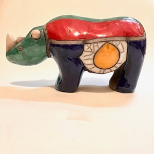 Fenix Handgemachtes Raku Nashorn