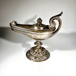 Aladdin&#39;s Magic Oil Lamp
