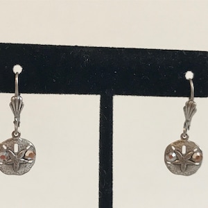 Charming Sand Dollar Earrings with Starfish