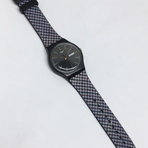 Swatch Watch Chaleur SUOB725 Houndstooth Noir Violet Or Date | Etsy France