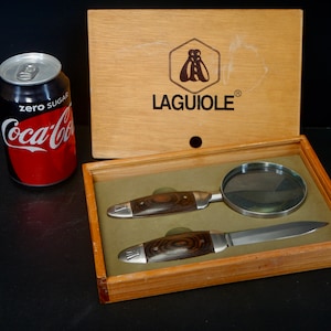 Vintage Laguiole ORIGINELE briefopener en vergrootglas - Set in een houten presentatiekist - Zeldzame nieuwe ongebruikte Laguiole geschenkset - C240