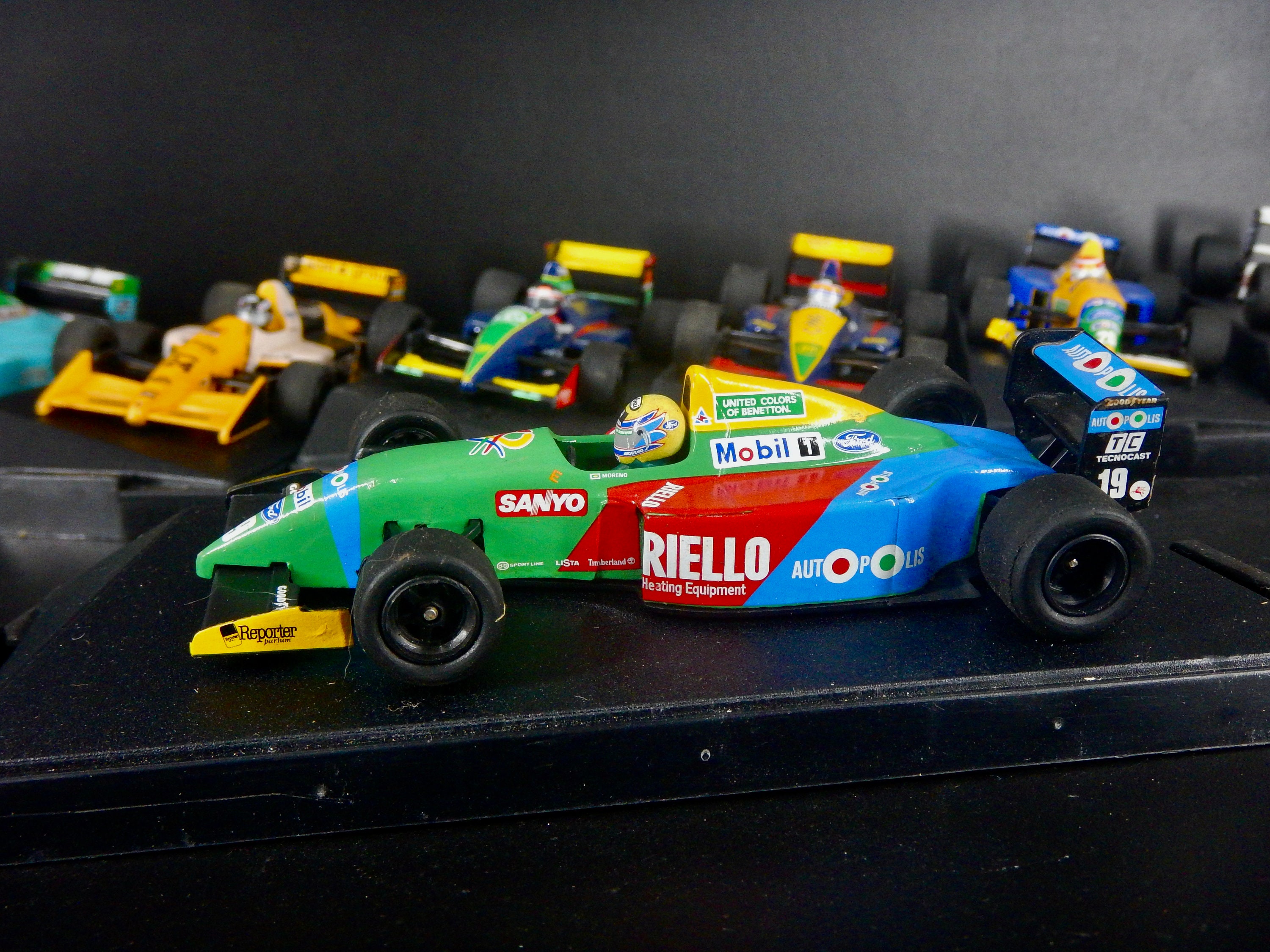 A Collection of 8 Vintage Formula One Cars From 1990 - Onyx F1