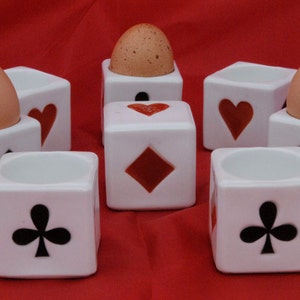 Juego de desayuno "El Jugador" - Ocho hueveras y salero en bandeja - Hueveras vintage - Porcelana de Limoges de mediados de siglo - CH23