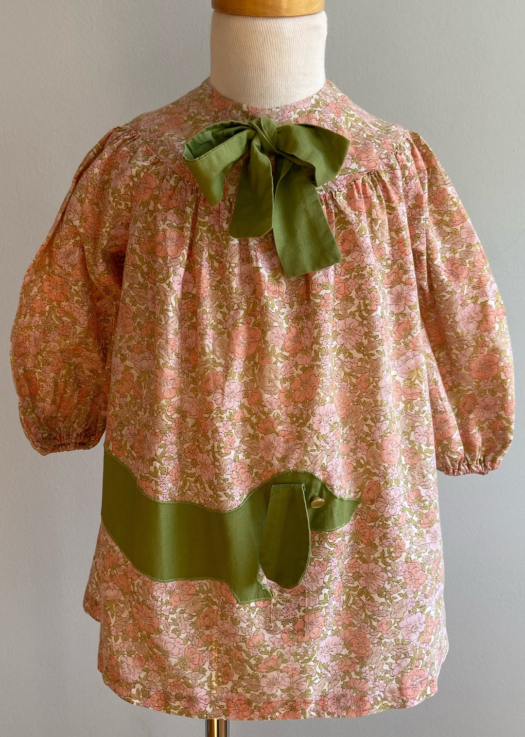 Vintage 70s Girls Smock With Dachshund Applique Etsy