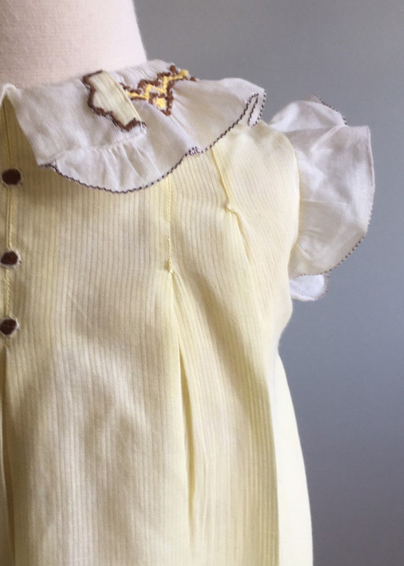 1930’s Vintage Girl’s Dress with Hand Smocked Col… - image 3