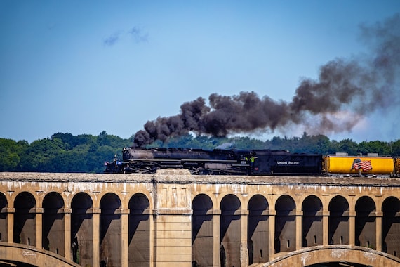UP 4014 "Big Boy" at Tunkhannock - Color