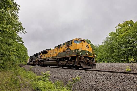NS 1067 - "Reading" Heritage Unit by MO Interlocking