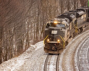 NS 1073 &quot;Penn Central&quot;