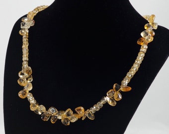 Citrine Necklace / Citrine/ yellow gemstone/ Money Stone/ Necklace/ Healing/ Energy/ jewelry/ Light Energy/ gemstone/ Necklace