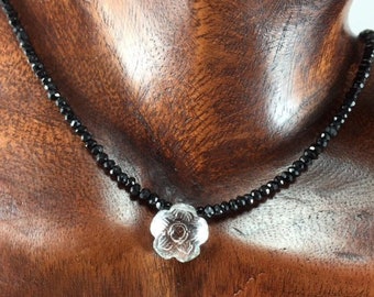 Black Spinel and Flower Necklace/ Black Spinel/ Gemstone/ Clear Quartz/ Flower/ black and white/Necklace