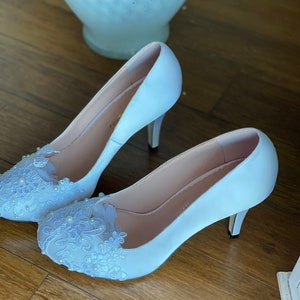 Heels custom in bright white image 2