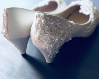 Carry me away" flats. Weddings. Wedding shoes. Flat shoes-pumps -low heels-bridals ivory pearls and very soft white shoes and lace