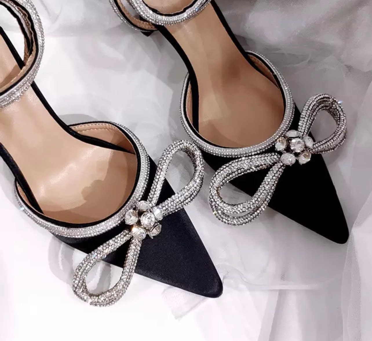Dropship Runway Style Glitter Rhinestones Women Pumps Crystal Bowknot Satin  Summer Lady Shoes Genuine Leather High Heels Party Prom Shoes to Sell  Online at a Lower Price