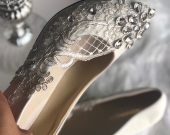 Bridal shoes, Wedding shoes, crystals shoes, low heel shoes, white Shoes