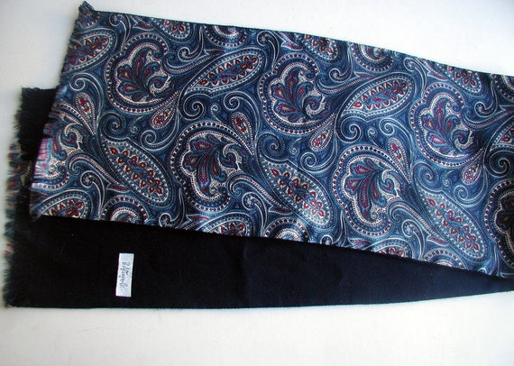 Vintage 1970s Blue Paisley Opera Scarf Wool Lined… - image 1