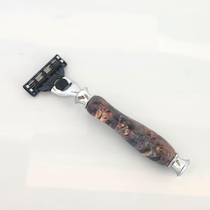 Handcrafted Dyed Box Elder Burl Razor Set with Stand - Mach3 or Fusion