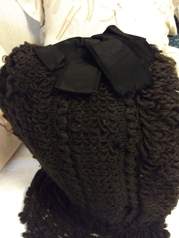 Antique Hand Knit Wool Winter Carriage Bonnet 188… - image 3