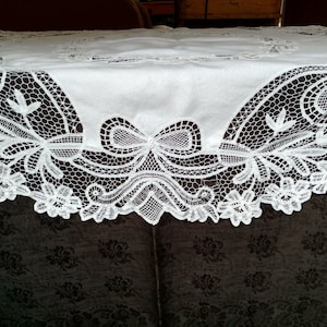 Antique Battenburg Tape Lace Round Tablecloth Cloth Center Victorian Edwardian