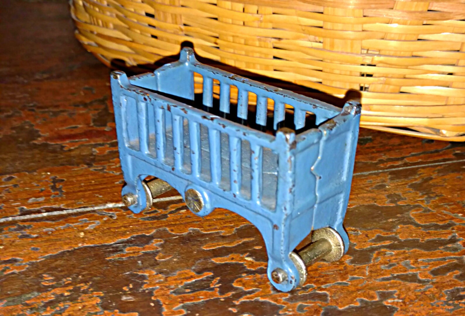 1930's Kilgore Cast Iron Doll House Crib in Blue Paint Etsy