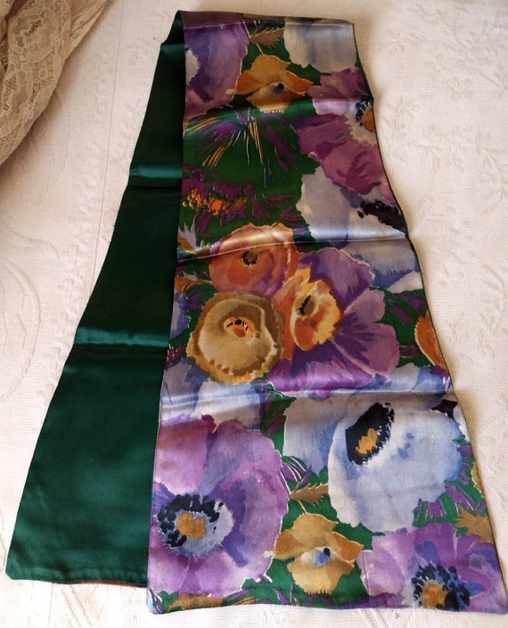 1920's Satin Flower Scarf Shaped Neck Line Antiqu… - image 1