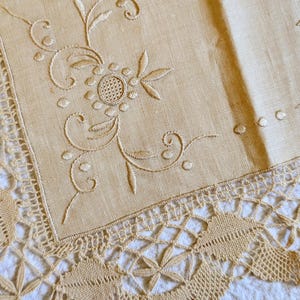 Linen Tray Doily 3 Piece Set  Vintage 1930 Hand Embroidery Bobbin Lace Trim