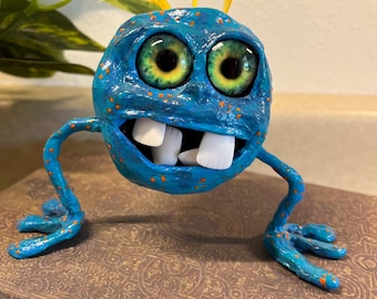 Dentista hecho a mano de monstruo azul