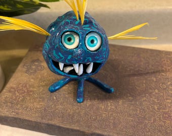 Monstruo salvaje hecho a mano