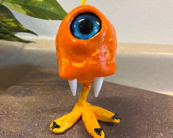 Monstruo cíclope naranja hecho a mano "Pollo"