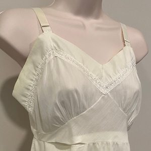 70s 80s ladies slips, lingerie tops, ivory Vardon, pink lace