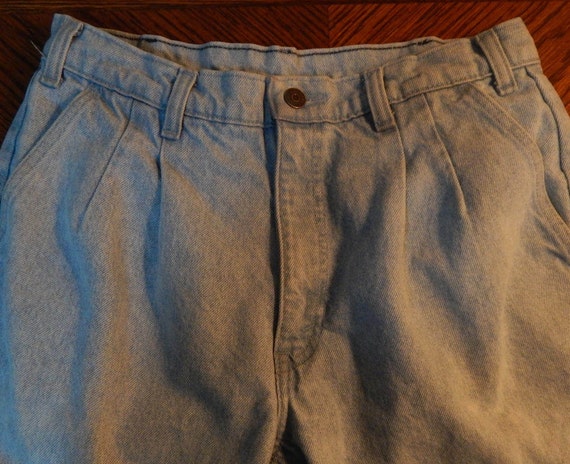 levis with back pocket flap