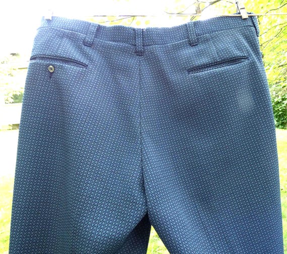 70s 80s men's trousers, blue patterned, no label,… - image 3
