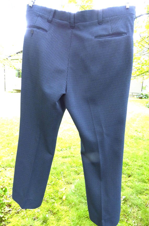 70s 80s men's trousers, blue patterned, no label,… - image 10