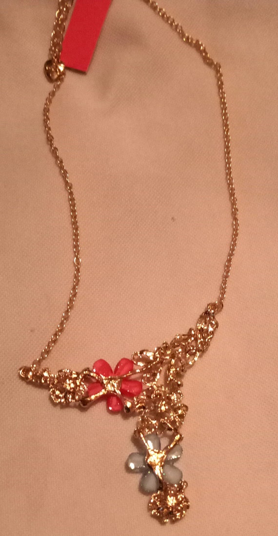 Betsy Johnson Necklace Beautiful Flower Design Si… - image 7