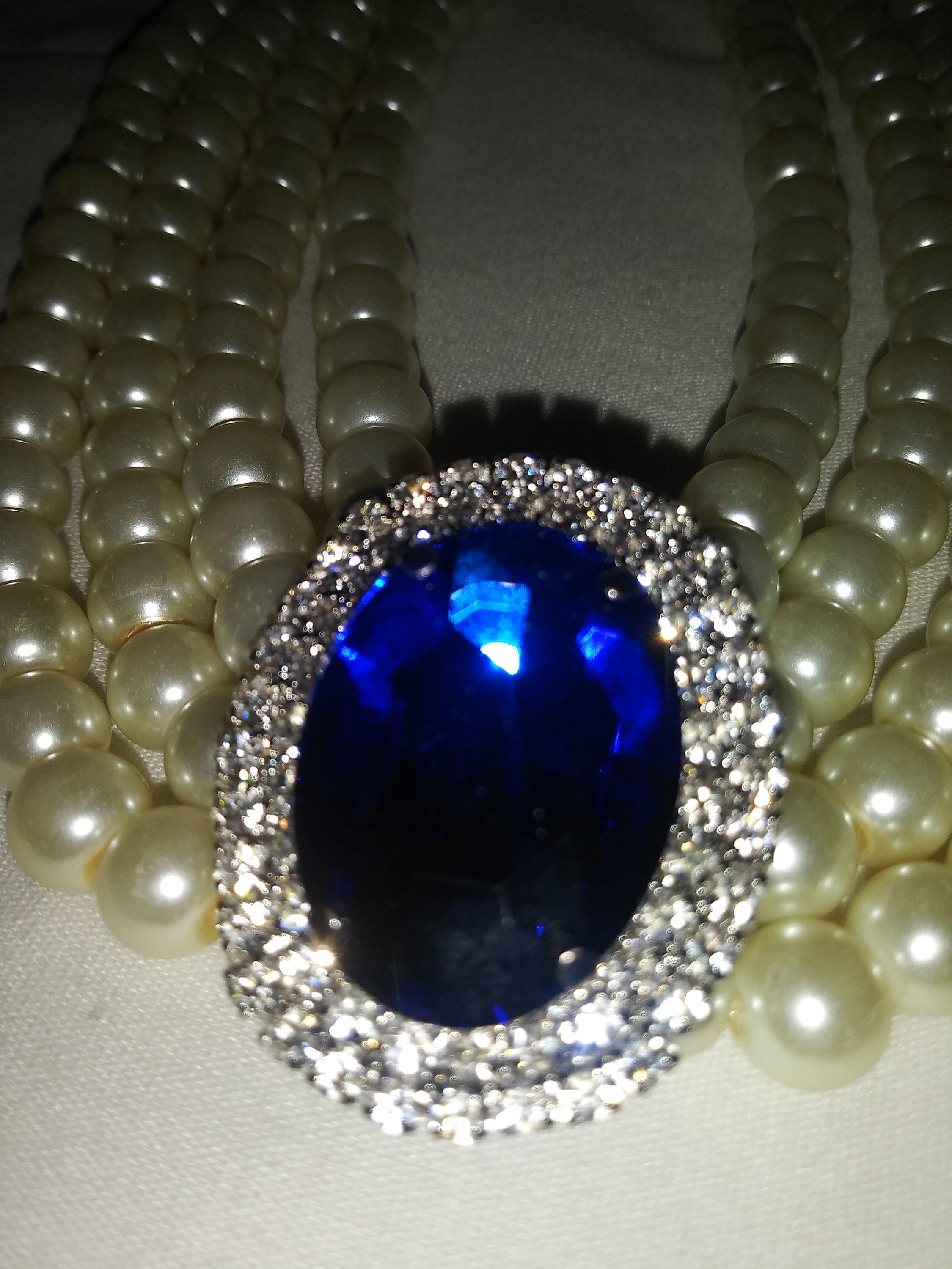 スワロフスキー　ダークブルー　パール　チョーカー　ネックレス　ダイアナ妃 スワロフスキーダークブルーパールチョーカーネックレスダイアナ妃