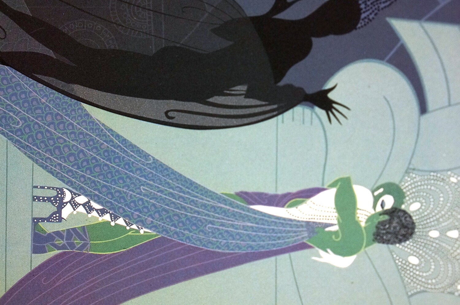 エルテ、ERTE Erte 1982 LOVERS KISSING Front of Giant Smiling Egyptian