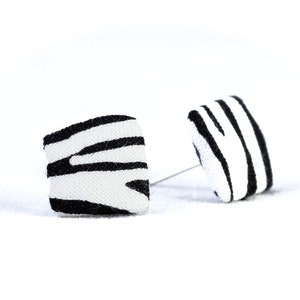 Earstud Ohhring earrings white black zebra cornerig fabric fabric ear stud sandear ring zebra stripe animal fur 15 mm gift girlfriend