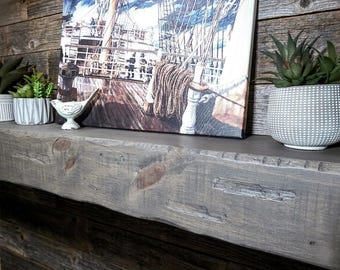 Repisa de chimenea rústica de madera gris Barnwood, estante flotante estilo granja, decoración playera.