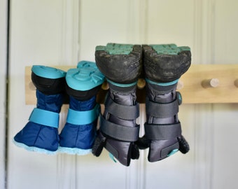 Wall-mounted boot drying rack