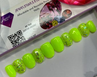 Highlighter & Glitz| Please choose the right price for ONE SIZE or buy 2 quantities to equal to 1 One size | INCLUDES Strengthening gel |