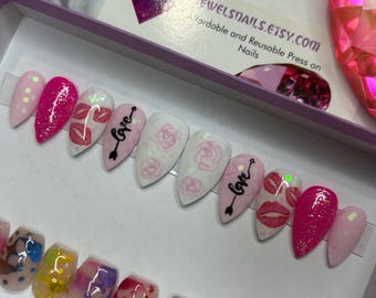Love & Kisses |  Hard Gel overlay over Gel colors | reusable | Jewels nails