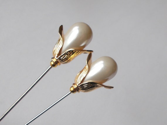 Veil Pin - 3.5 Inch Long Snowdrop Inspired White Faux Pearl  display picture 3