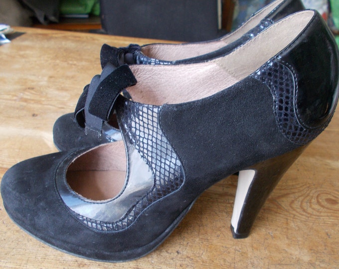 Shoes - BETTY JACKSON Black Suede and Leather Studio Velvet Ribbon Tie Shoes UK Size 7 / 41