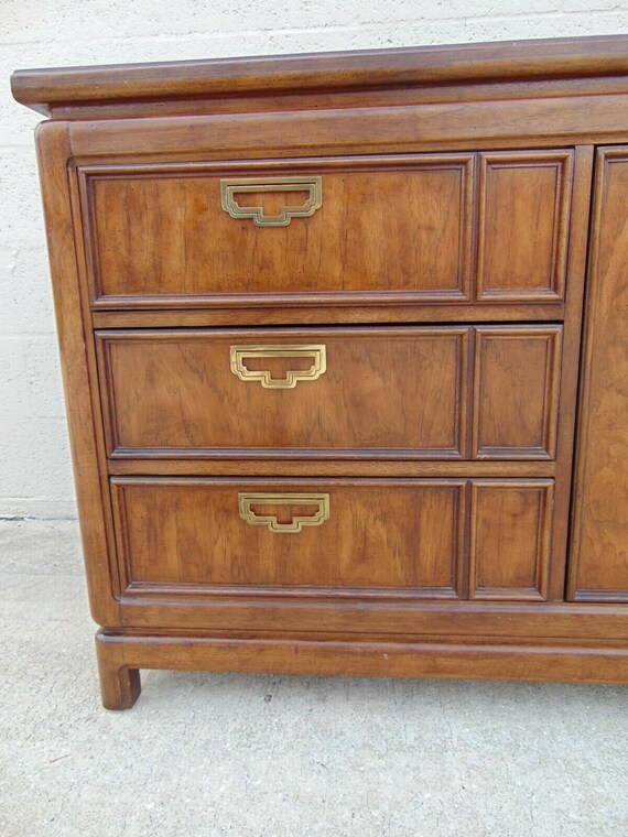 Vvh Vintage Thomasville Mystique Dresser Chinoiserie Credenza Center Door Sideboard Mid Century Modern Hollywood Regency Asian Inspired