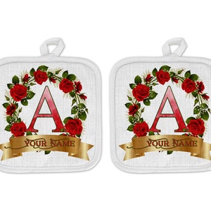 Juego de manoplas y agarradores de horno personalizados Nombre personalizado Hermosa corona de rosas con pancarta dorada Monograma Carta Lino