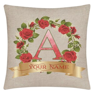 Funda de almohada personalizada Nombre personalizado Hermosa corona de rosa con bandera dorada Carta de monograma 15.75x15.75 pulgadas Lino - sin inserto