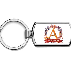 Llavero personalizado Nombre personalizado Hermosa corona de otoño con nombre rojo Banner Monograma Letra Metal