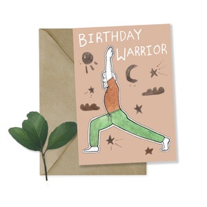 EARTHED WELLNESS-wenskaarten assortiment - 'Birthday Warrior' - verjaardag, yoga, wellness, natuur, zon, maan. Milieuvriendelijk en 100% plasticvrij