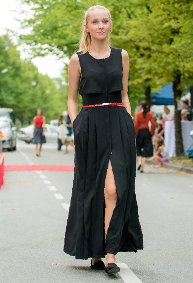 Black maxi dress, pleated back detail, sleeveless image 6